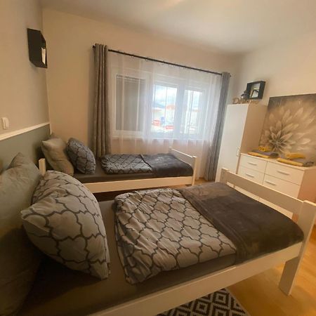 Apartman El Ogulin Εξωτερικό φωτογραφία