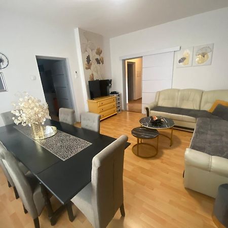 Apartman El Ogulin Εξωτερικό φωτογραφία
